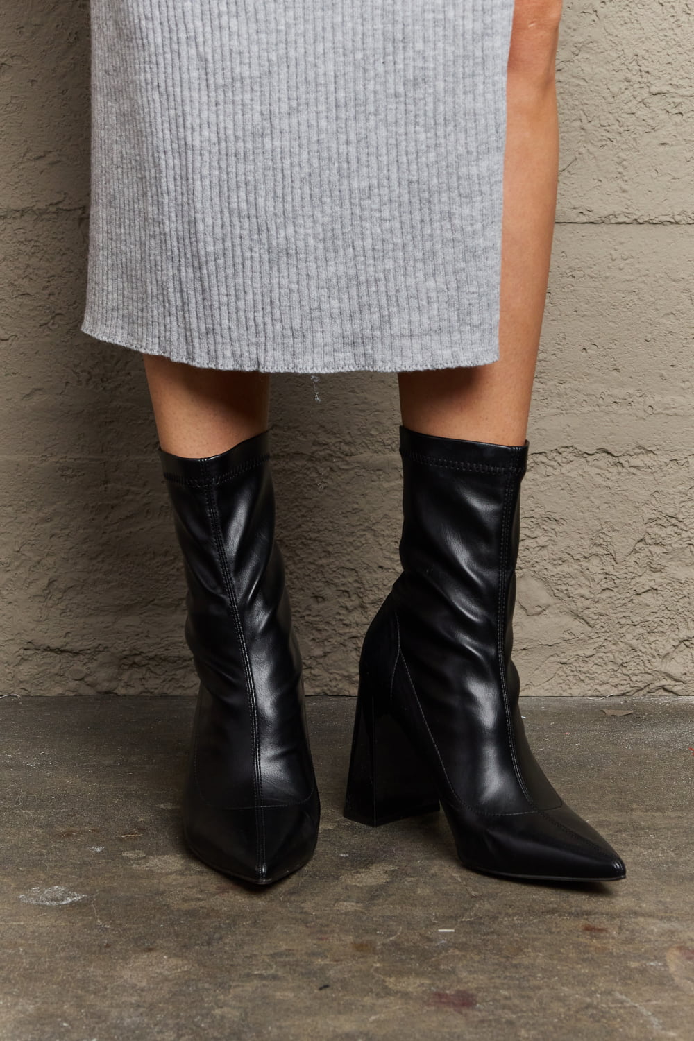 Stacy 90s Style Heeled Boots
